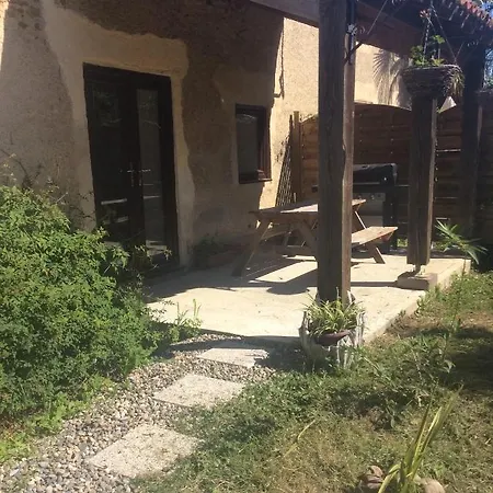 Le Pressoir Nyaraló *